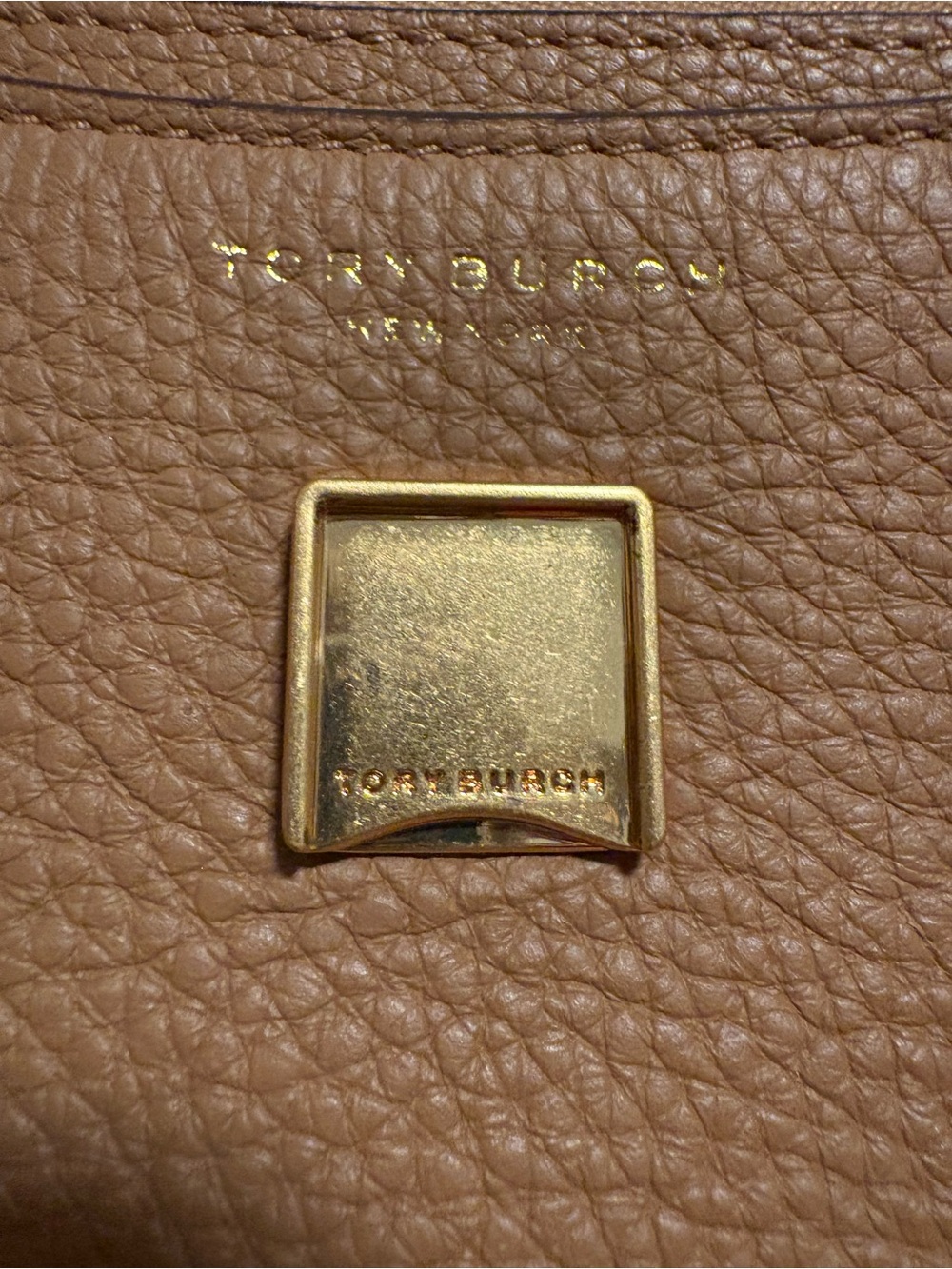 Tory Burch Caramel Britten Pebble Leather Chain Wallet - Picture 6 of 16